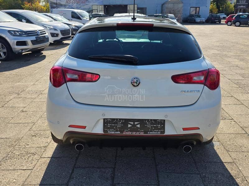 Alfa Romeo Giulietta 2.0mjet AUT/NAV 128K Alfa Romeo Giulietta 2.0mjet AUT/NAV 128K