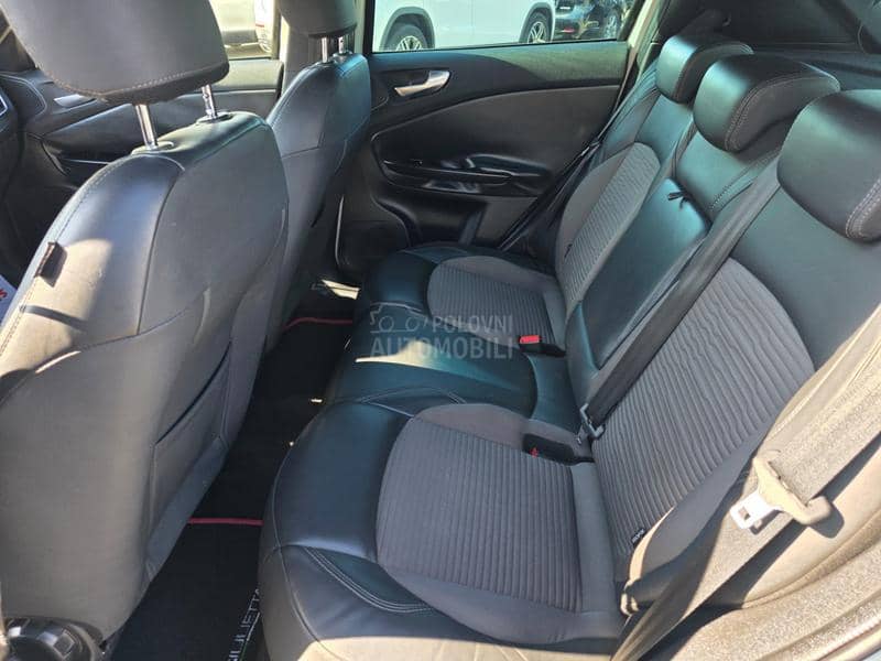 Alfa Romeo Giulietta 2.0mjet AUT/NAV 128K Alfa Romeo Giulietta 2.0mjet AUT/NAV 128K
