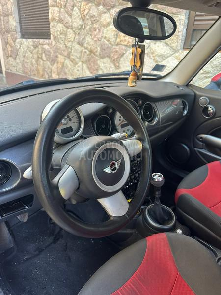MINI One 