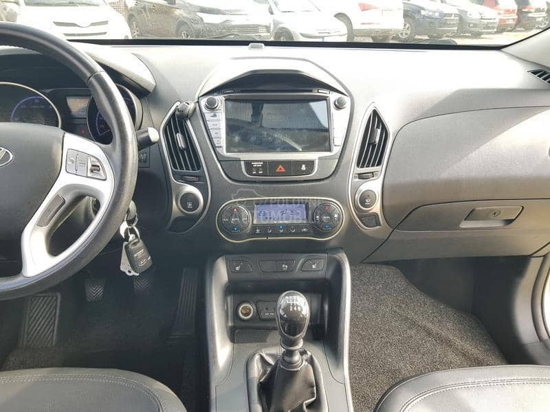 Hyundai ix35 2.0 CRDI 4X4 N A V I