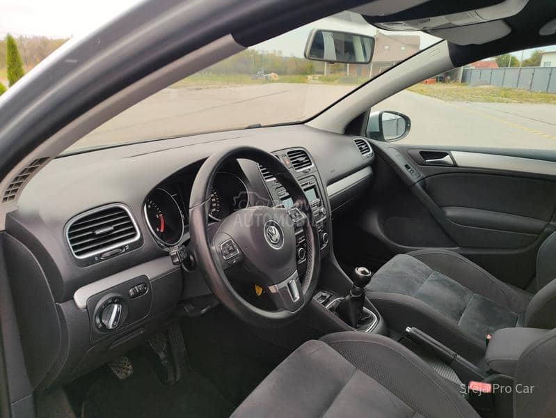 Volkswagen Golf 6 1.6 TDI ALKANTARA