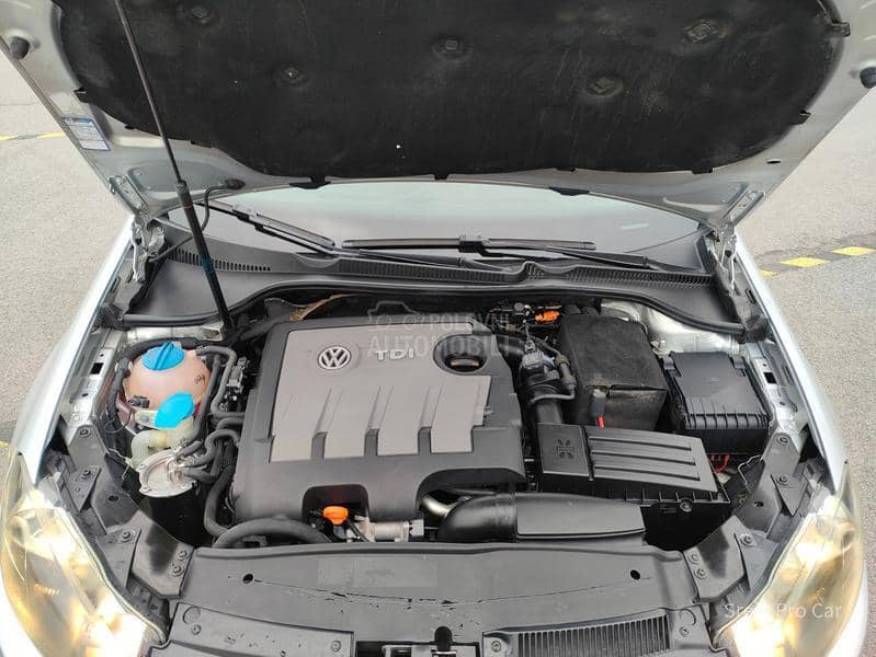 Volkswagen Golf 6 1.6 TDI ALKANTARA