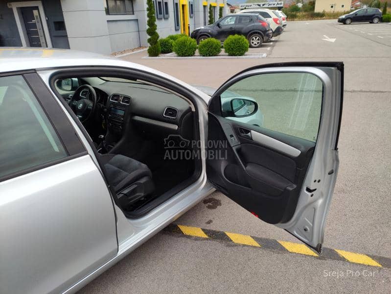 Volkswagen Golf 6 1.6 TDI ALKANTARA