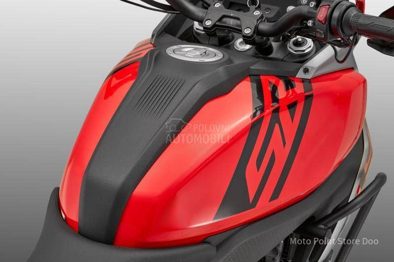 QJMOTOR SRT 600 SX