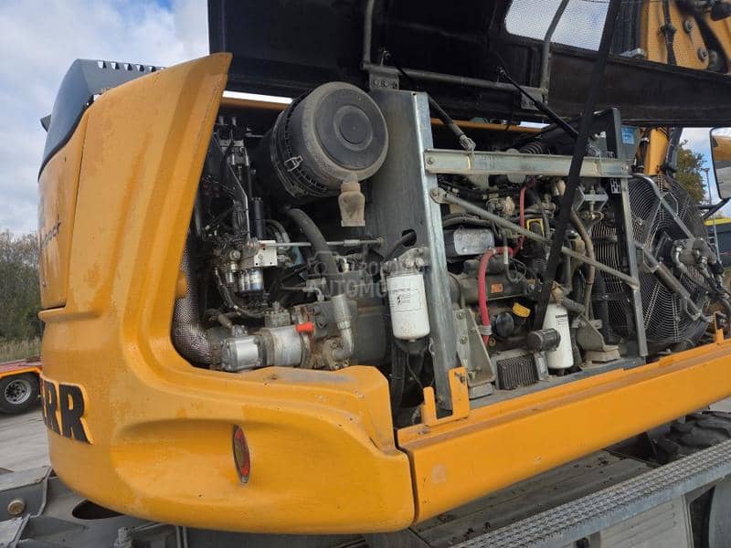 Liebherr 912  COMPACT