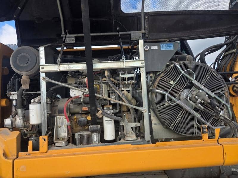 Liebherr 912  COMPACT