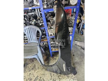 Levo krilo crno za Alfa Romeo 159 od 2005. do 2012. god.