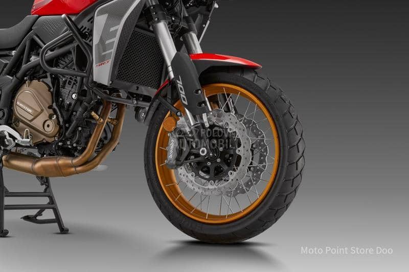 QJMOTOR SRT 700 SX AKCIJA