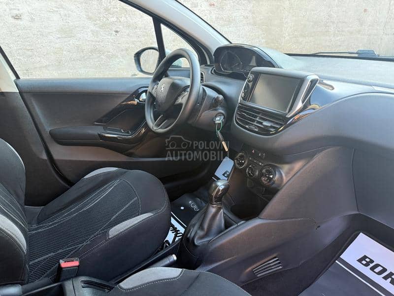 Peugeot 208 N.O.V