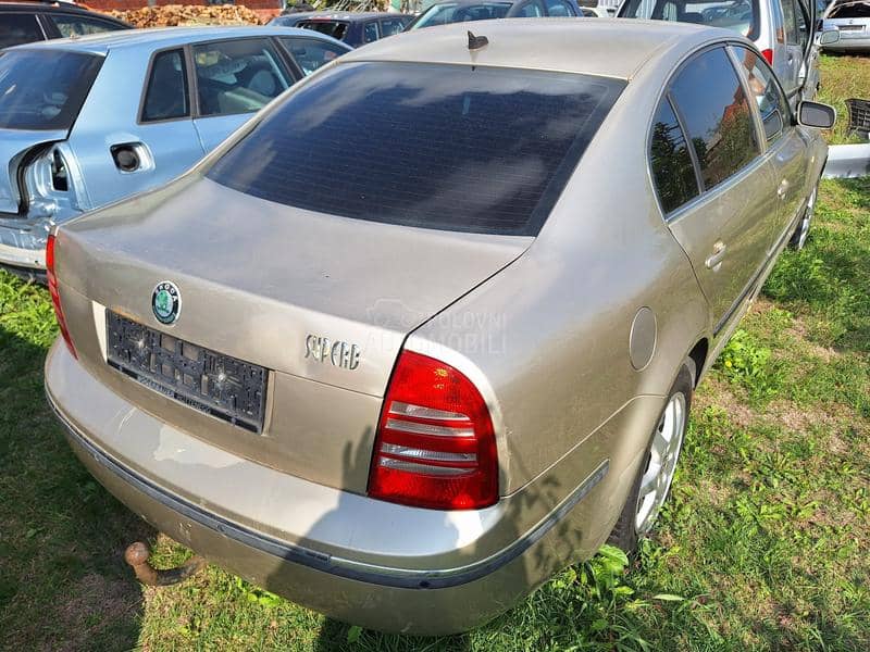 Škoda Superb 2.5TDI 2004. god. -  kompletan auto u delovima