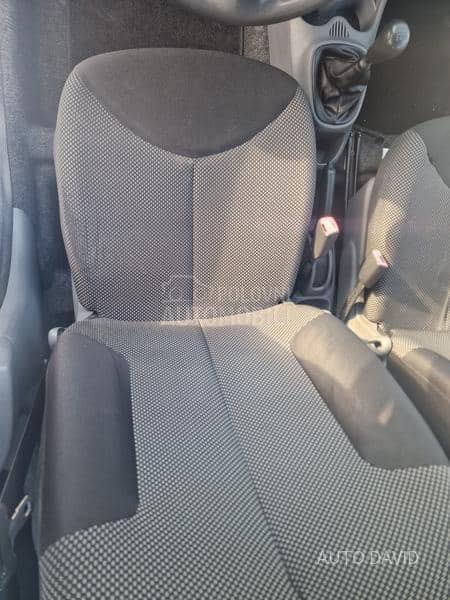 Toyota Aygo 1.0B REZERVISANA