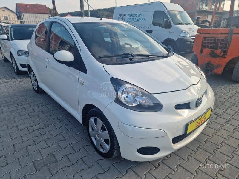 Toyota Aygo 1.0B REZERVISANA