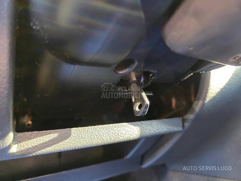 Škoda Octavia 1.6 b 75 k w servisi