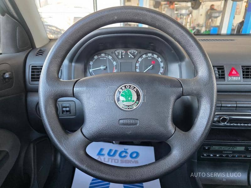 Škoda Octavia 1.6 b 75 k w servisi