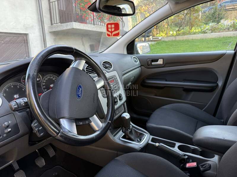 Ford Focus 1.6 AMBIENTE