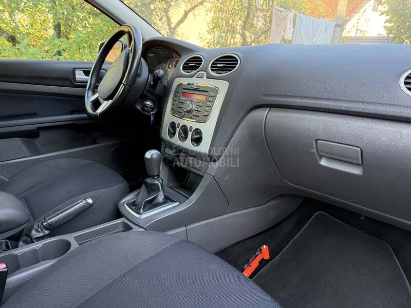 Ford Focus 1.6 AMBIENTE