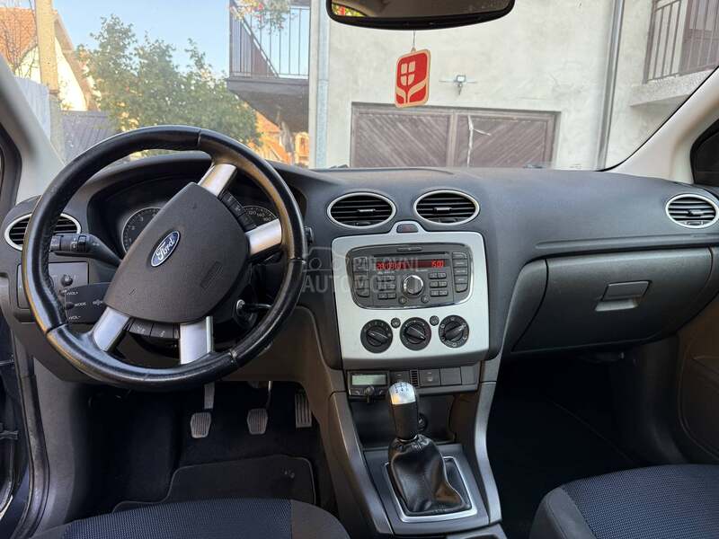 Ford Focus 1.6 AMBIENTE