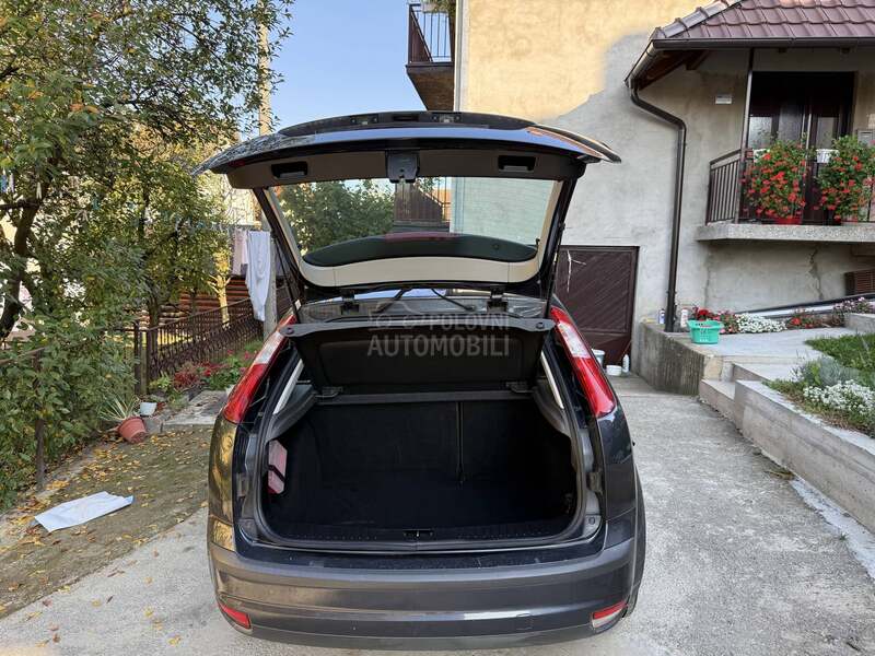 Ford Focus 1.6 AMBIENTE