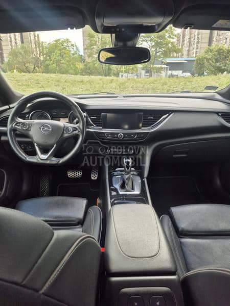 Opel Insignia OPC Line