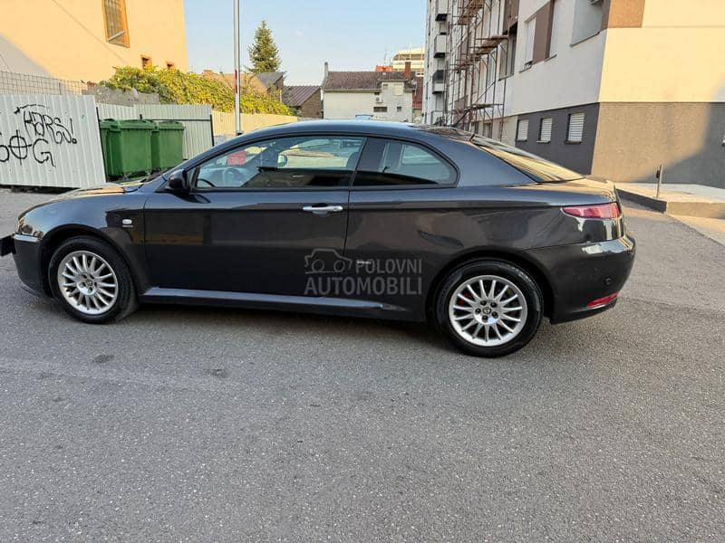 Alfa Romeo GT 1.9 JTD/TOOP/GT/ Alfa Romeo GT 1.9 JTD/TOOP/GT/