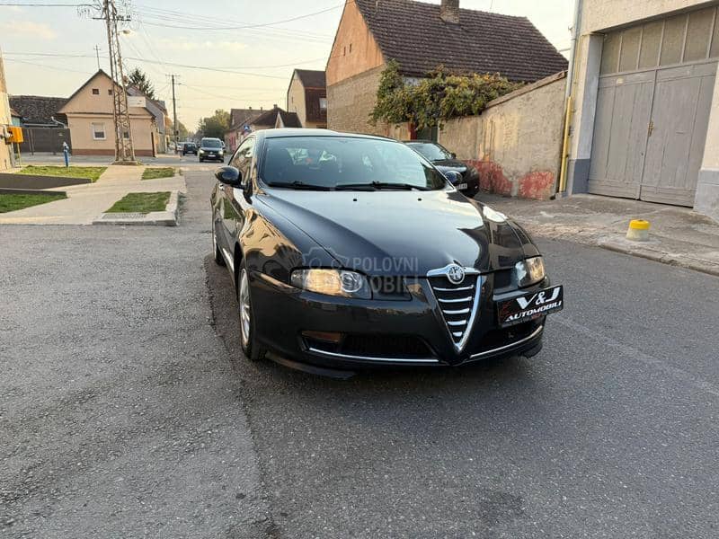 Alfa Romeo GT 1.9 JTD/TOOP/GT/ Alfa Romeo GT 1.9 JTD/TOOP/GT/