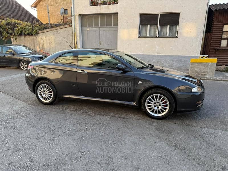 Alfa Romeo GT 1.9 JTD/TOOP/GT/ Alfa Romeo GT 1.9 JTD/TOOP/GT/