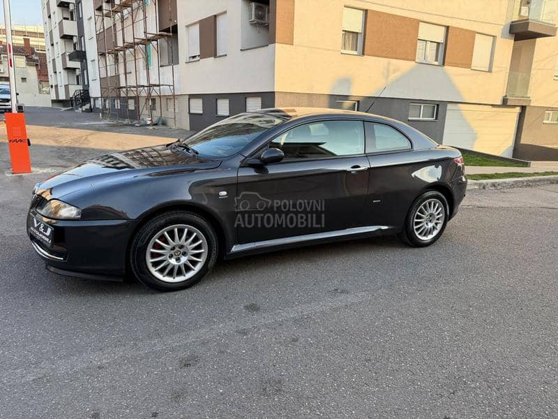Alfa Romeo GT 1.9 JTD/TOOP/GT/ Alfa Romeo GT 1.9 JTD/TOOP/GT/