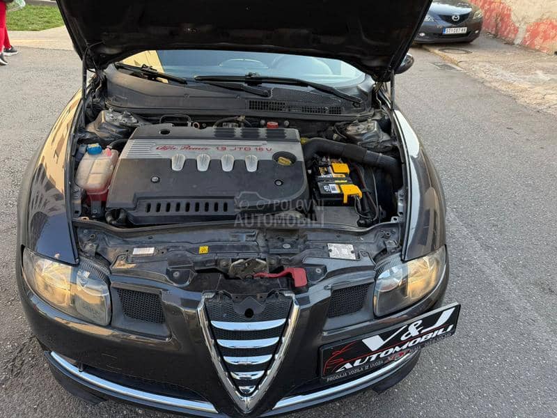 Alfa Romeo GT 1.9 JTD/TOOP/GT/ Alfa Romeo GT 1.9 JTD/TOOP/GT/