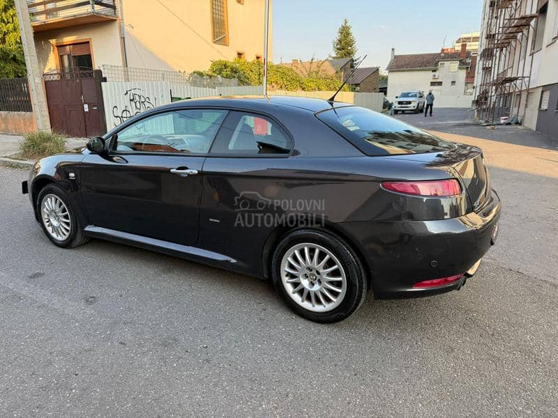 Alfa Romeo GT 1.9 JTD/TOOP/GT/ Alfa Romeo GT 1.9 JTD/TOOP/GT/