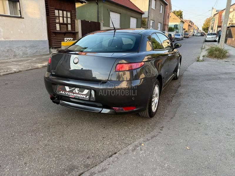 Alfa Romeo GT 1.9 JTD/TOOP/GT/ Alfa Romeo GT 1.9 JTD/TOOP/GT/