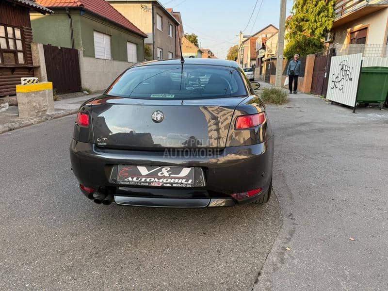 Alfa Romeo GT 1.9 JTD/TOOP/GT/ Alfa Romeo GT 1.9 JTD/TOOP/GT/