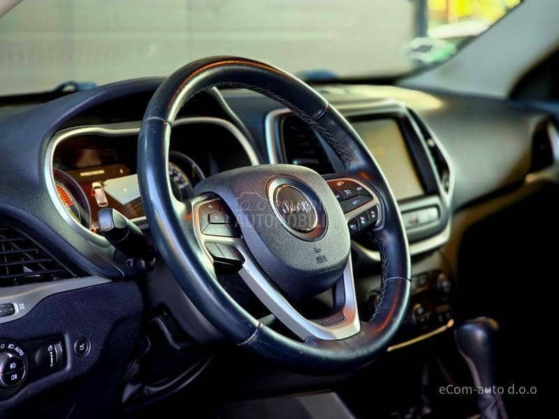 Jeep Cherokee 2.2d LIMITED A/T 4x4