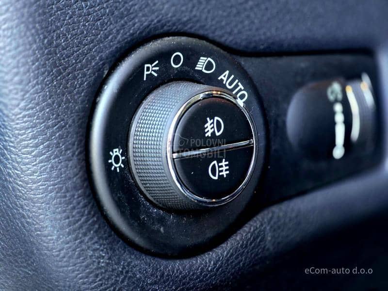 Jeep Cherokee 2.2d LIMITED A/T 4x4