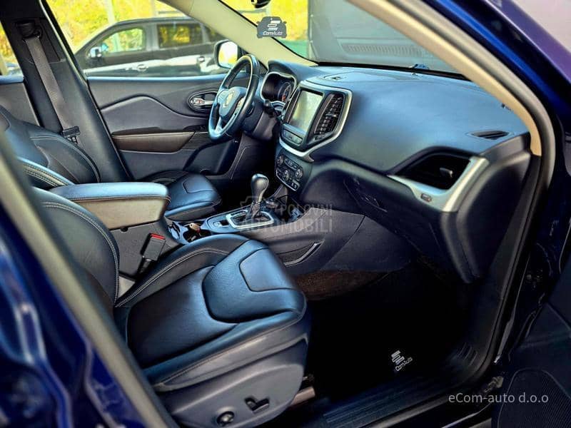 Jeep Cherokee 2.2d LIMITED A/T 4x4