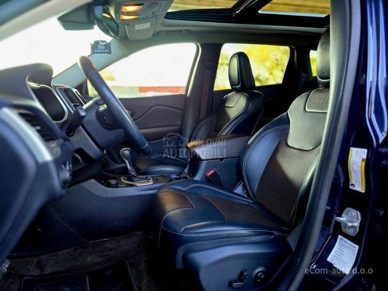 Jeep Cherokee 2.2d LIMITED A/T 4x4