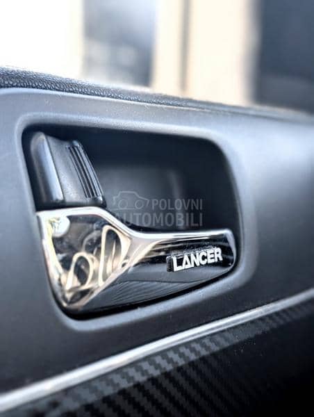 Mitsubishi Lancer INVITE