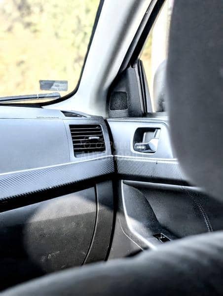 Mitsubishi Lancer INVITE