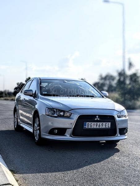 Mitsubishi Lancer INVITE