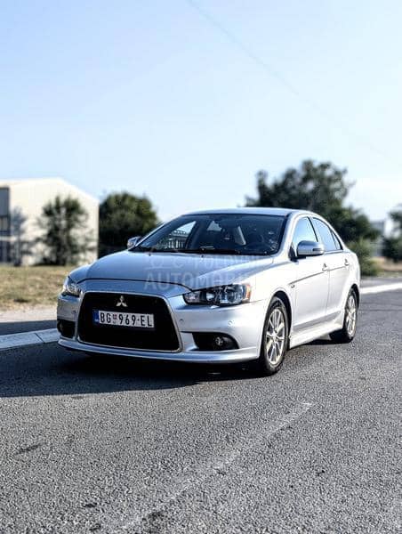 Mitsubishi Lancer INVITE