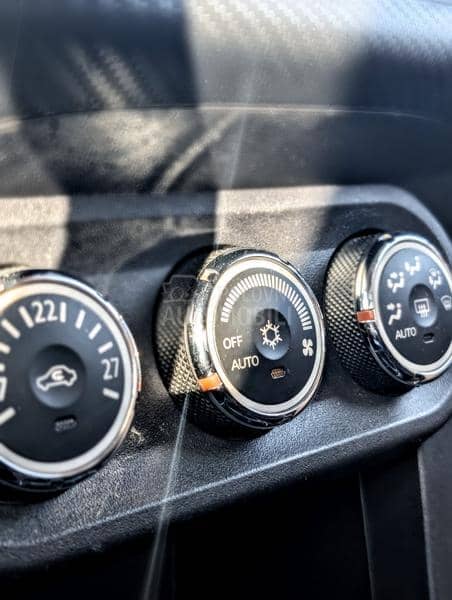 Mitsubishi Lancer INVITE