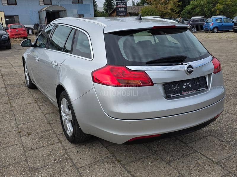 Opel Insignia 2.0cdti  SERVISN A Opel Insignia 2.0cdti  SERVISN A