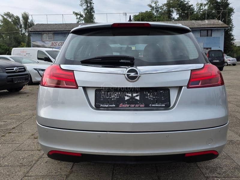 Opel Insignia 2.0cdti  SERVISN A Opel Insignia 2.0cdti  SERVISN A