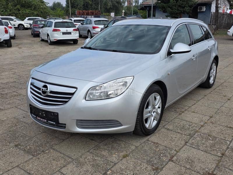Opel Insignia 2.0cdti  SERVISN A Opel Insignia 2.0cdti  SERVISN A
