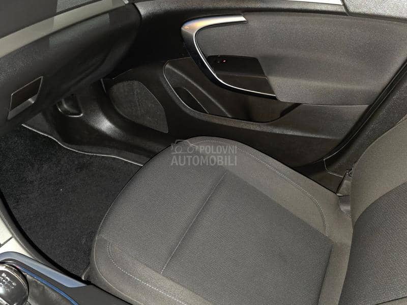 Opel Insignia 2.0cdti  SERVISN A Opel Insignia 2.0cdti  SERVISN A