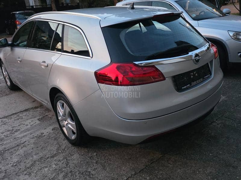Opel Insignia 2.0cdti  SERVISN A Opel Insignia 2.0cdti  SERVISN A