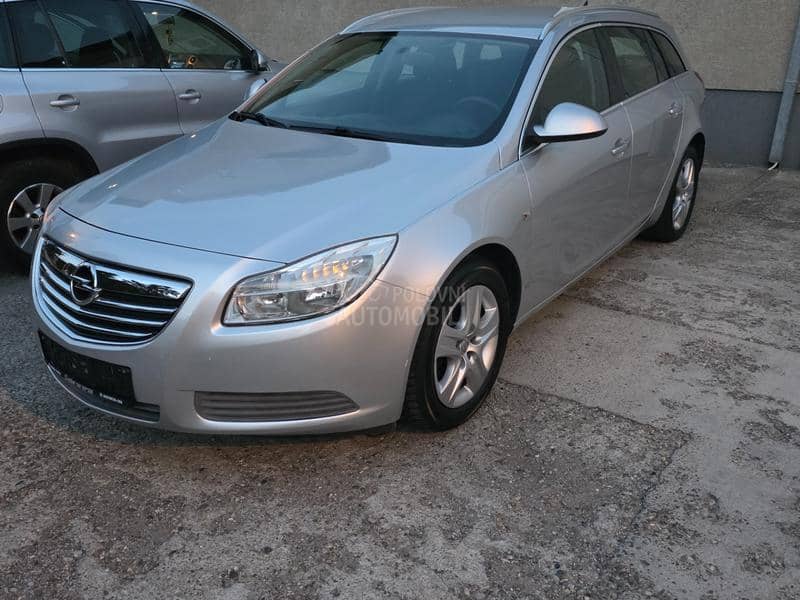 Opel Insignia 2.0cdti  SERVISN A Opel Insignia 2.0cdti  SERVISN A