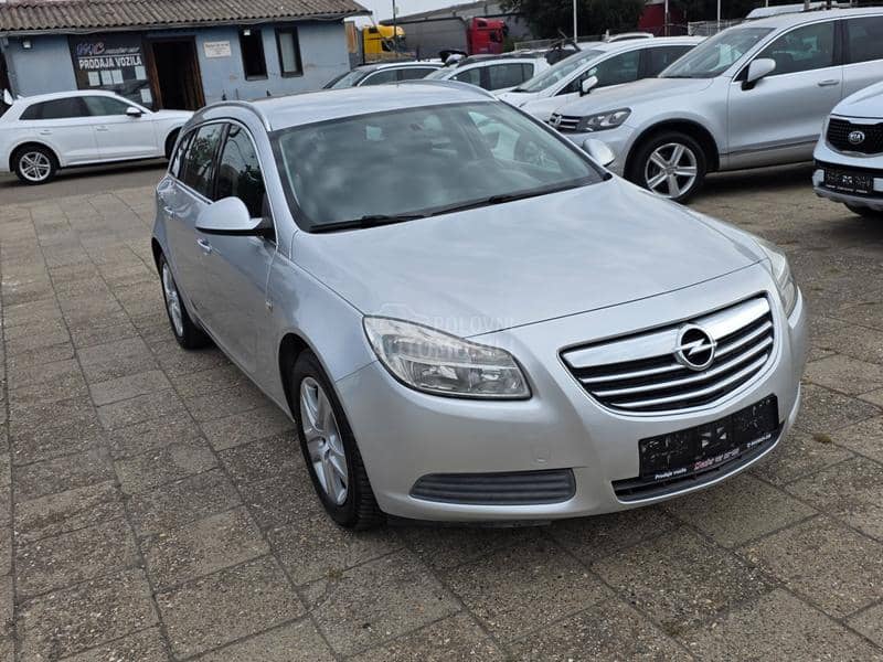 Opel Insignia 2.0cdti  SERVISN A Opel Insignia 2.0cdti  SERVISN A