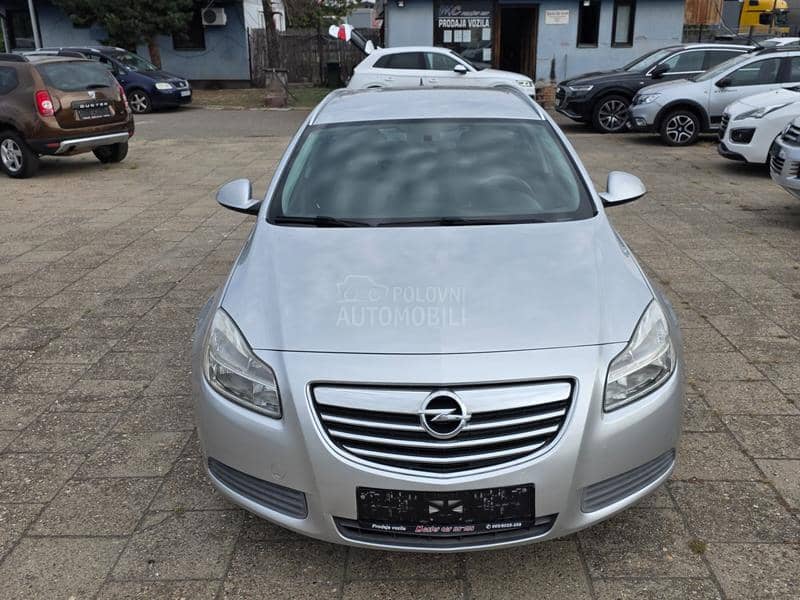 Opel Insignia 2.0cdti  SERVISN A Opel Insignia 2.0cdti  SERVISN A
