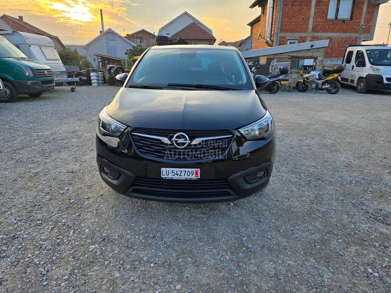 Opel Crossland X  