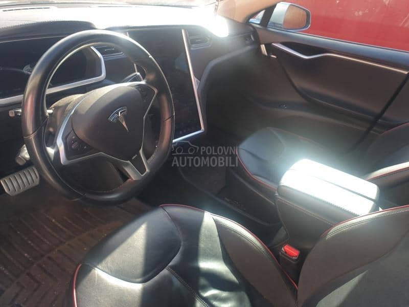 Tesla Model S P 85
